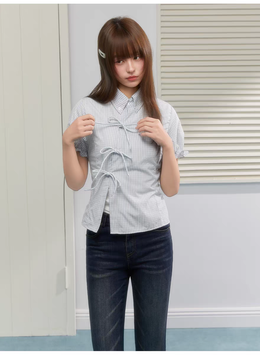 Клетчатая рубашка приталенная с завязками и пышными рукавами детальное фото 11