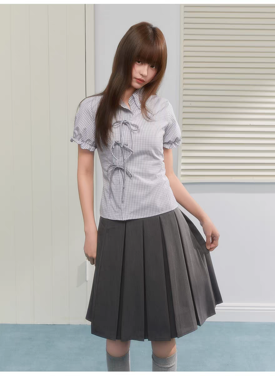 Клетчатая рубашка приталенная с завязками и пышными рукавами детальное фото 21