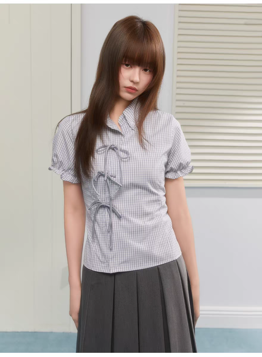 Клетчатая рубашка приталенная с завязками и пышными рукавами детальное фото 22