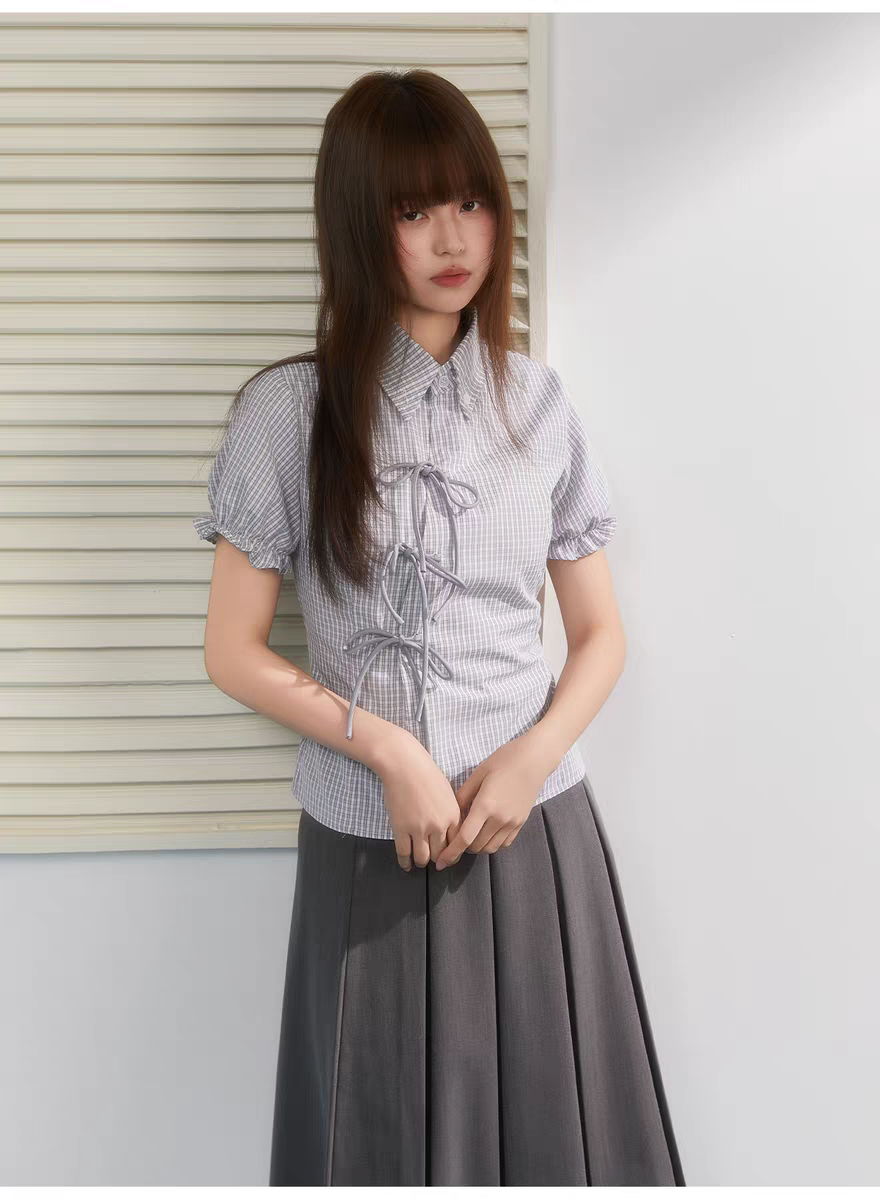 Клетчатая рубашка приталенная с завязками и пышными рукавами детальное фото 24