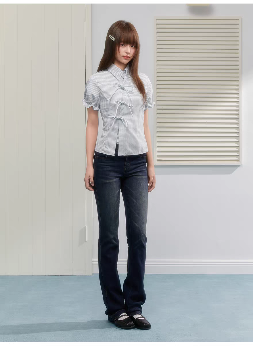 Клетчатая рубашка приталенная с завязками и пышными рукавами детальное фото 7