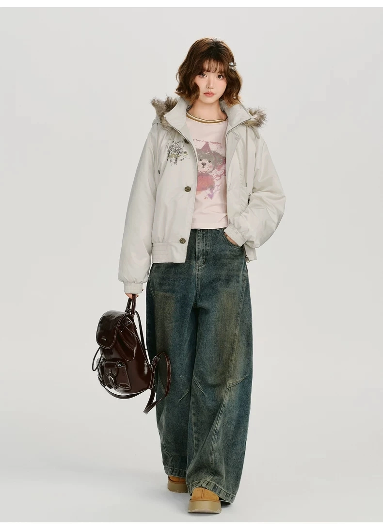 Куртка с меховым воротником детальное фото 11