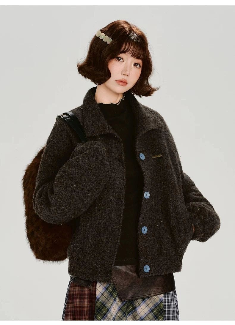 Пальто на пуговицах детальное фото 3