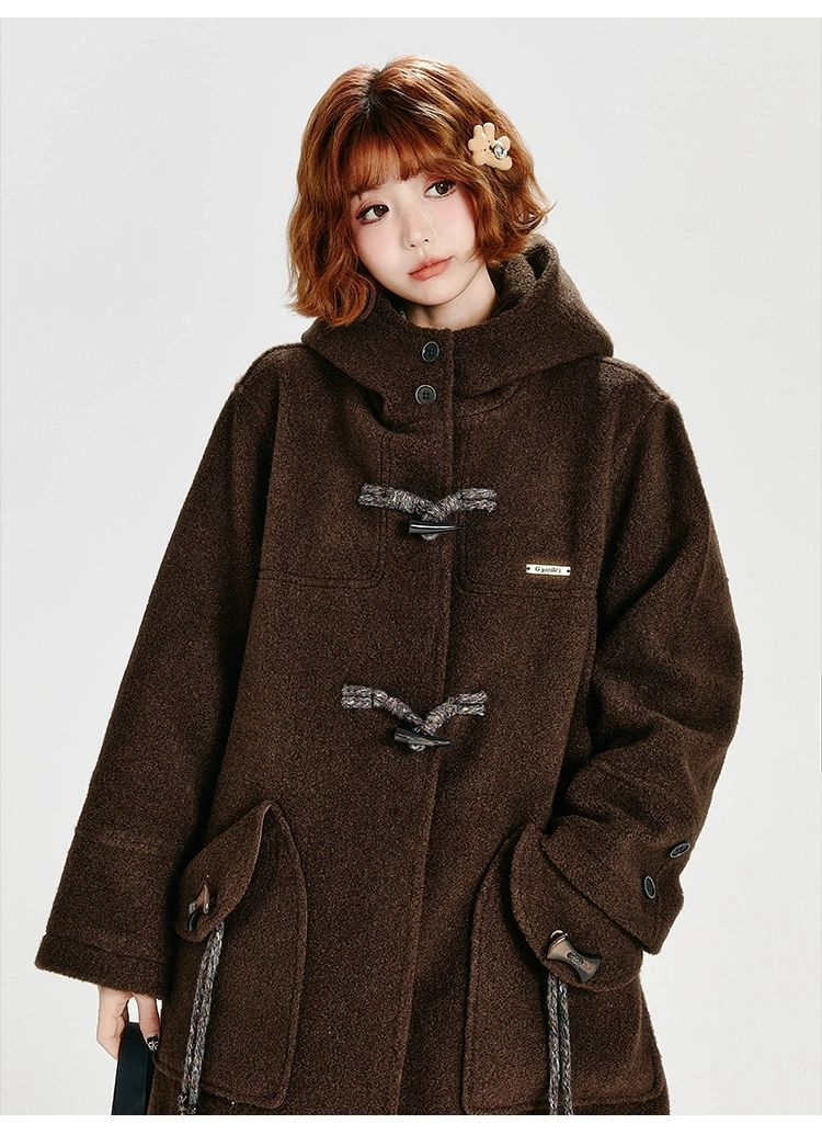 Пальто с капюшоном и роговыми пуговицами детальное фото 12