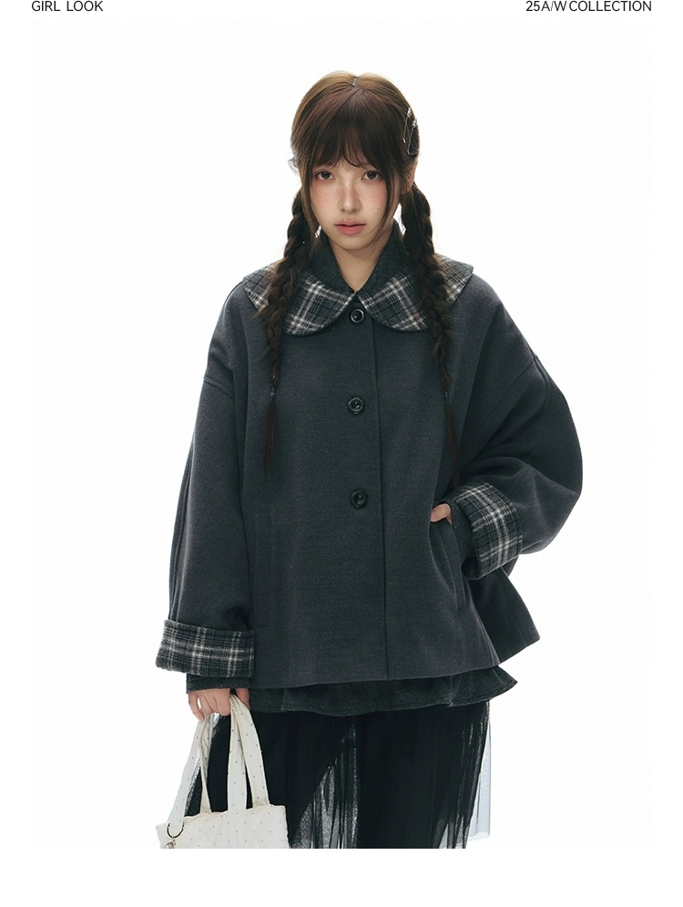 Плащ-накидка в клетку детальное фото 3