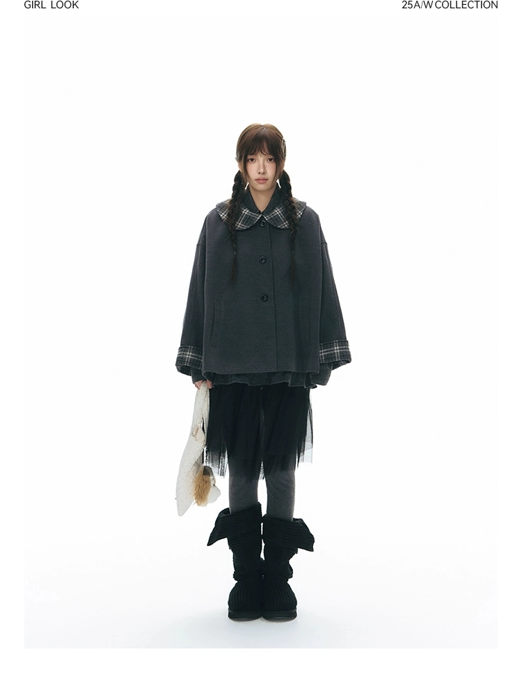 Плащ-накидка в клетку детальное фото 5