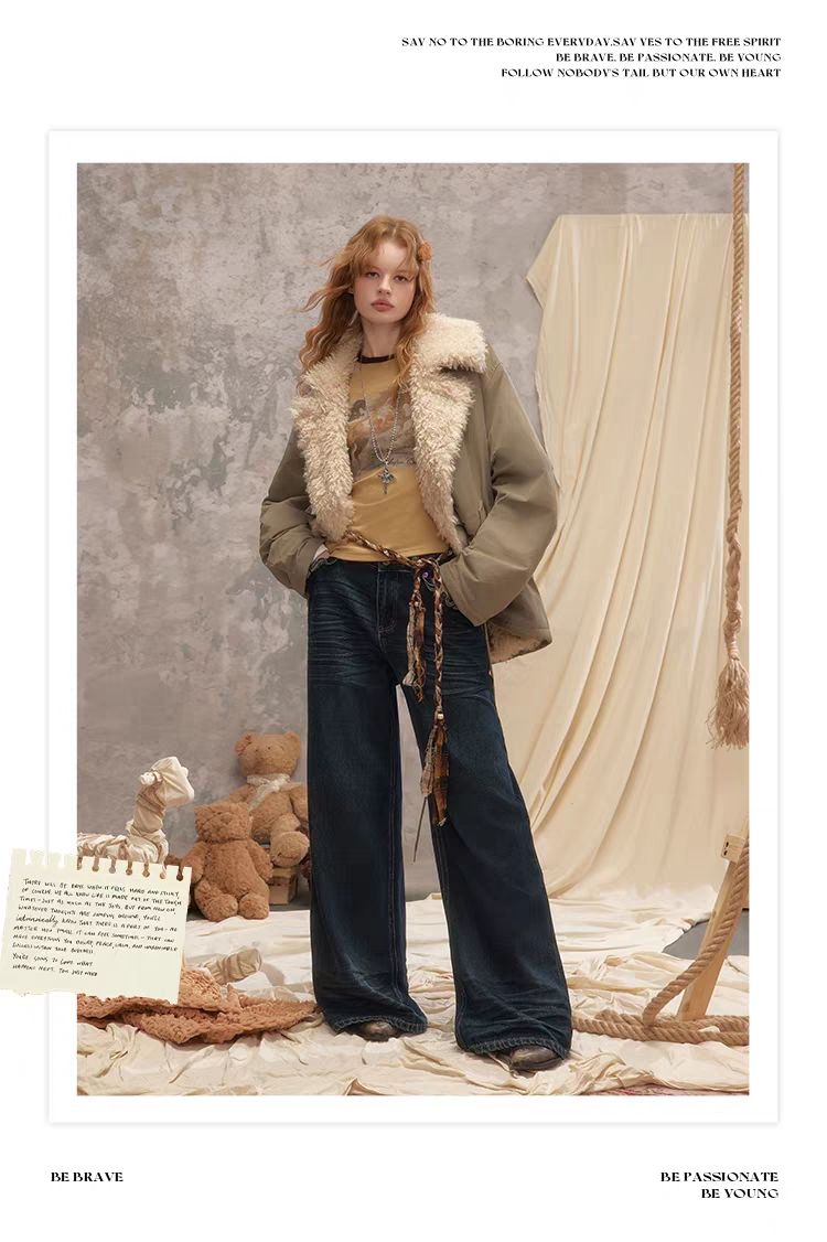 Синие джинсы с вышивкой и рюшами детальное фото 9