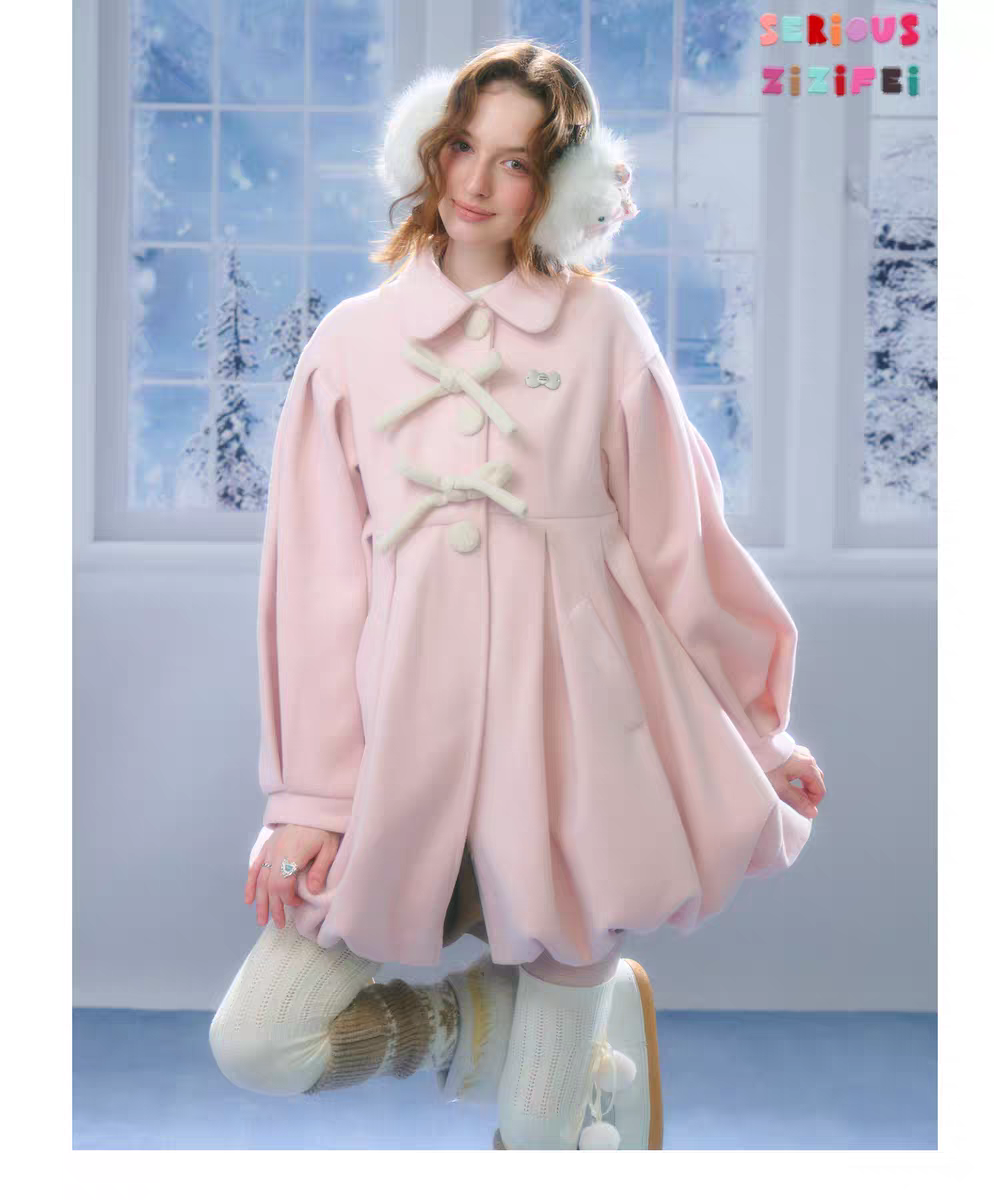 Пальто «Pong Pong Winter Gift» с воротничком и бантом детальное фото 10