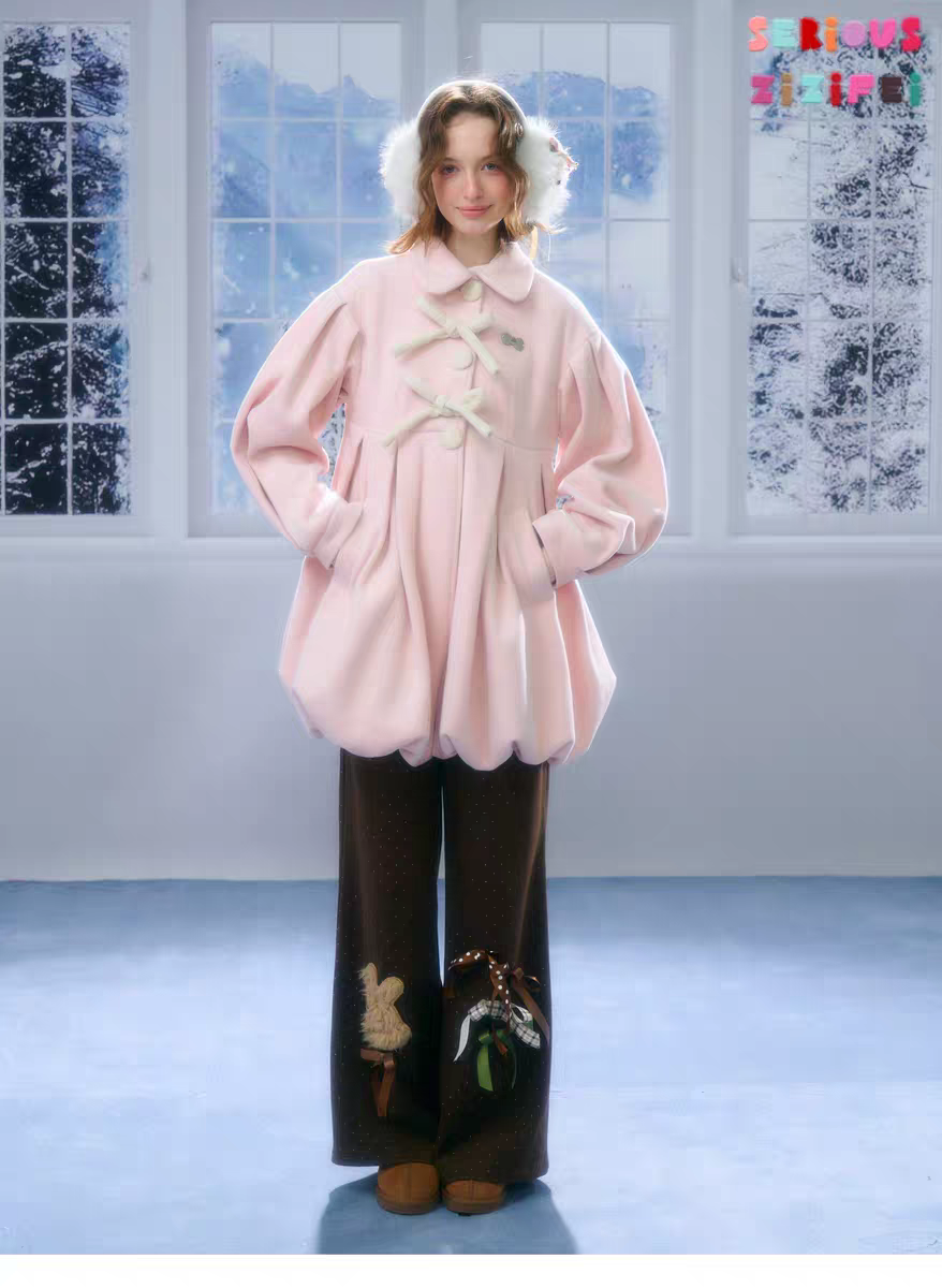 Пальто «Pong Pong Winter Gift» с воротничком и бантом детальное фото 15