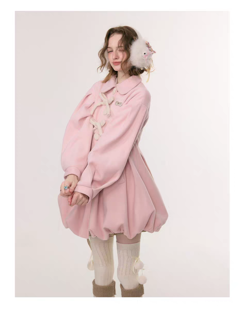 Пальто «Pong Pong Winter Gift» с воротничком и бантом детальное фото 8