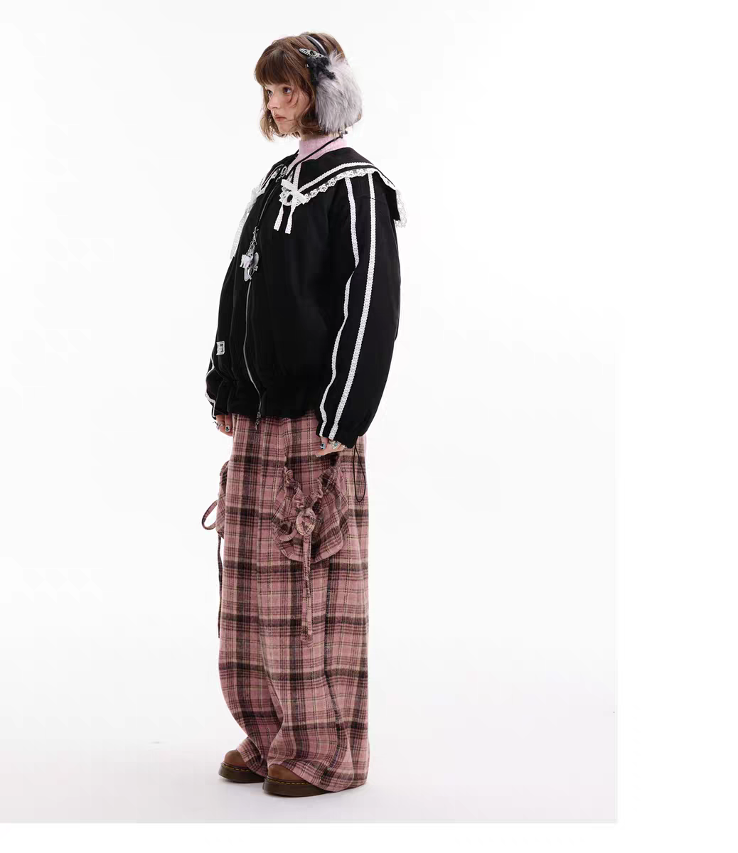 Пуховик с кружевом и матросским воротником детальное фото 11