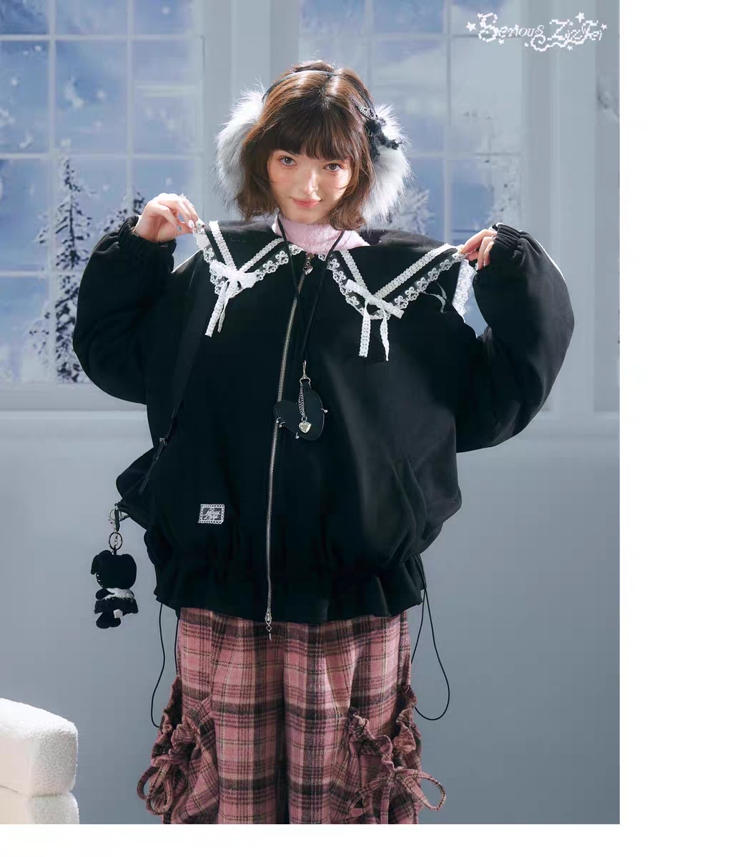 Пуховик с кружевом и матросским воротником детальное фото 8